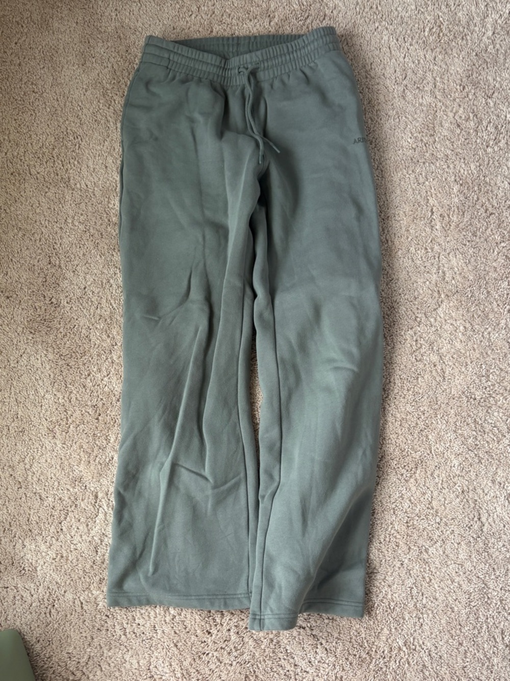 Aritzia Boyfriend Fit Straight Leg Sweatpants